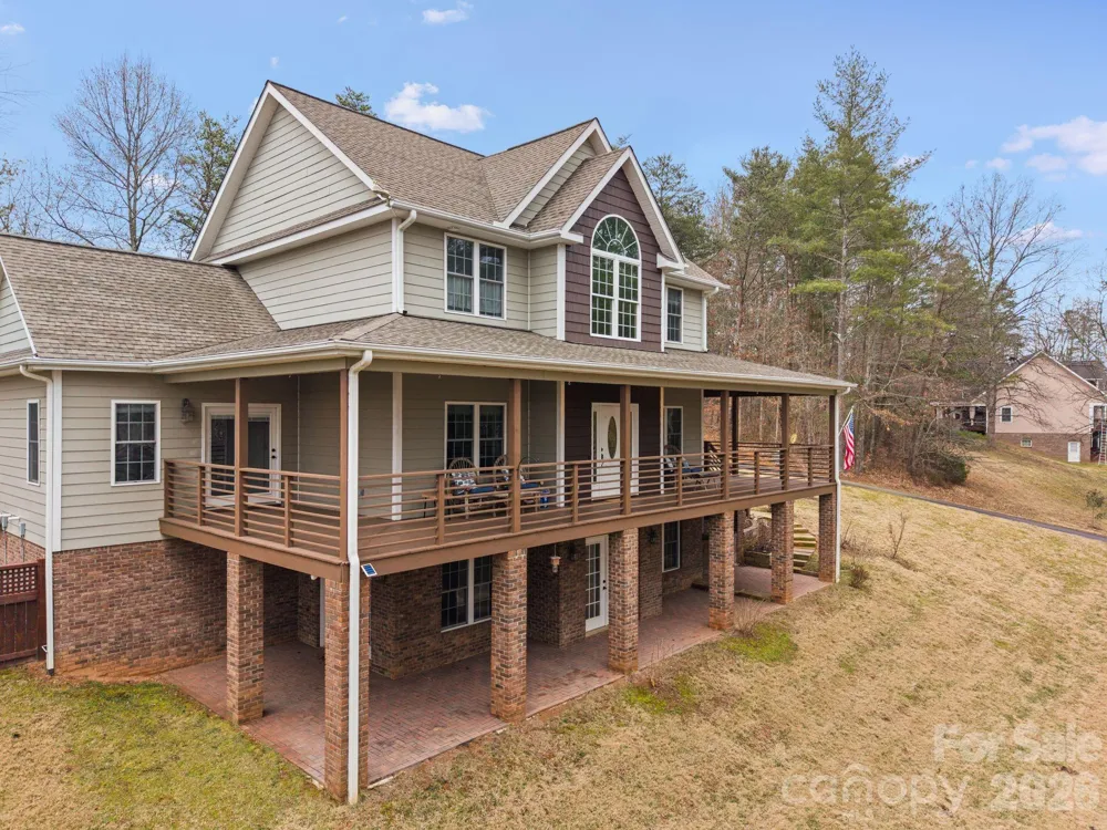 21 Hope Road Weaverville, NC 28787