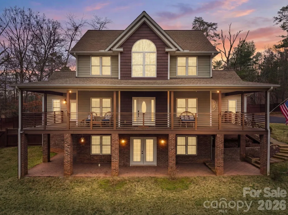 21 Hope Road Weaverville, NC 28787