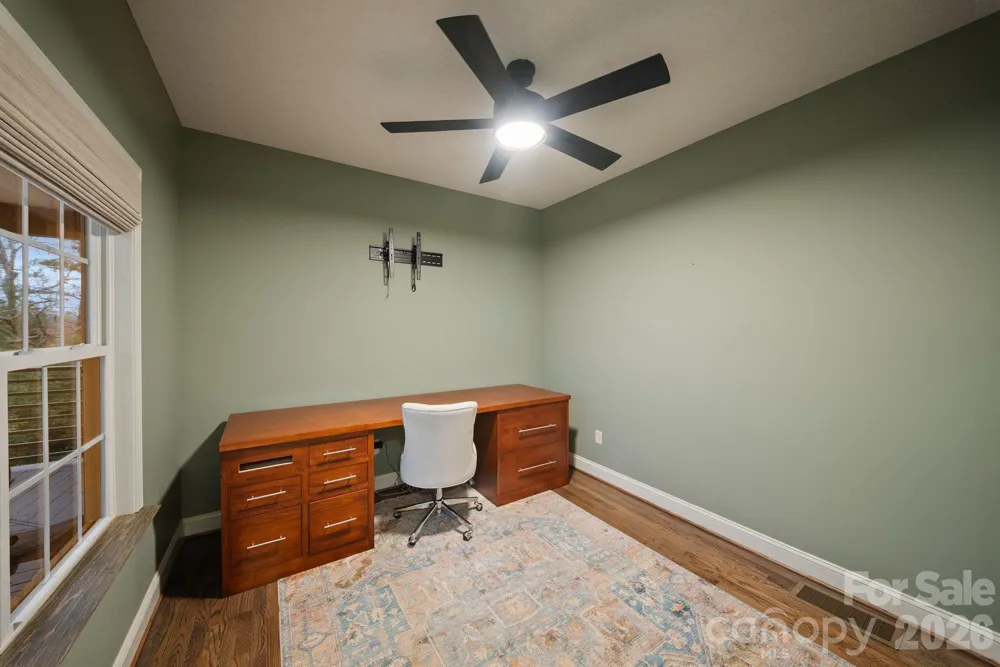 21 Hope Road Weaverville, NC 28787