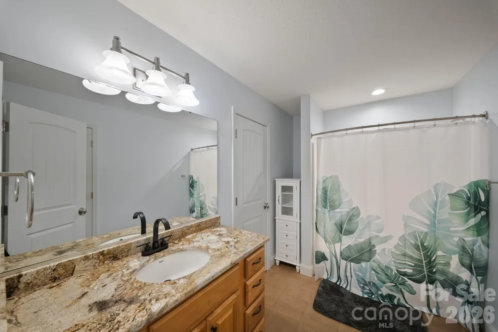 21 Hope Road Weaverville, NC 28787