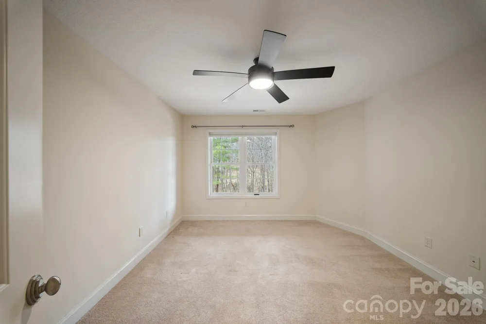 21 Hope Road Weaverville, NC 28787