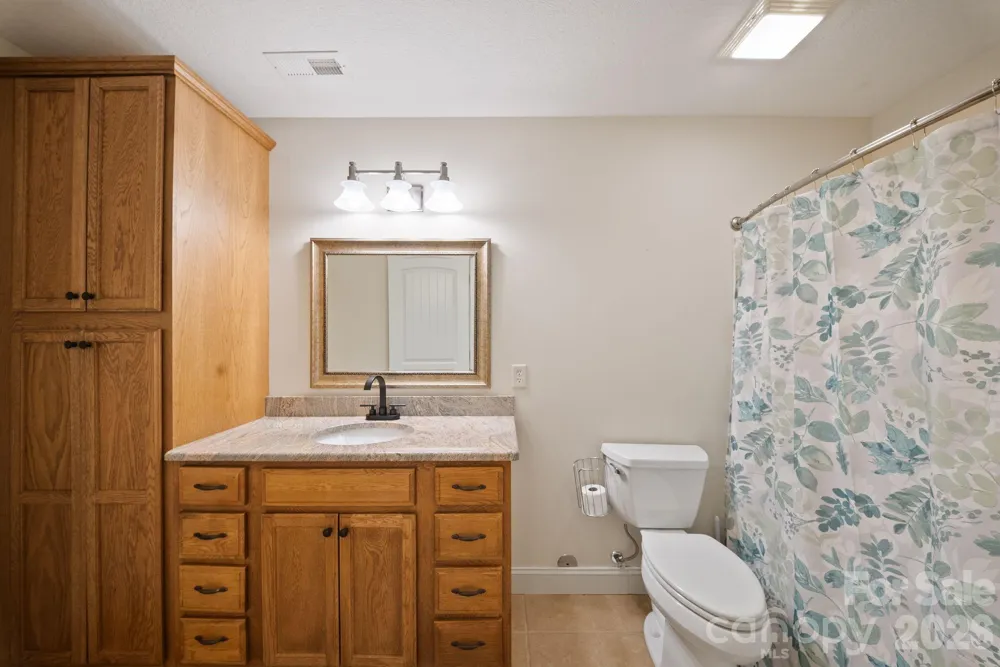 21 Hope Road Weaverville, NC 28787