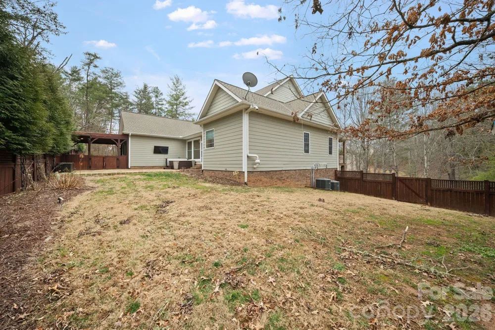21 Hope Road Weaverville, NC 28787