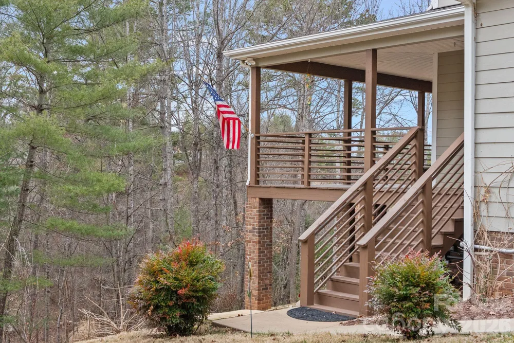 21 Hope Road Weaverville, NC 28787