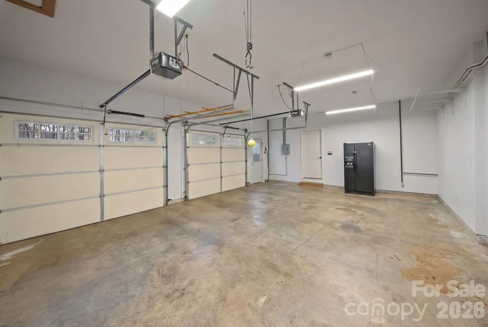 21 Hope Road Weaverville, NC 28787
