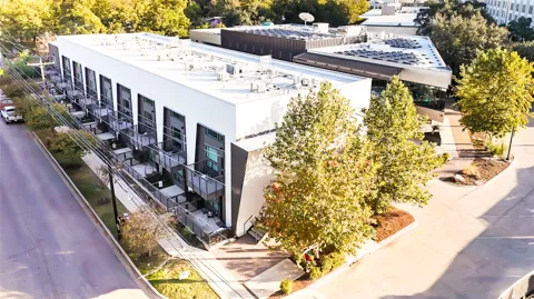 49 Navasota Street #209