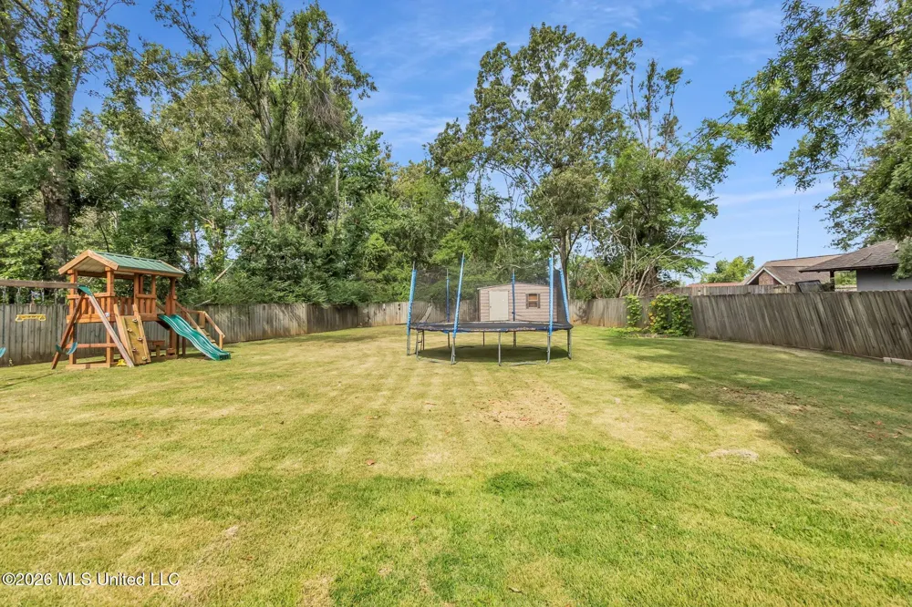 202 Moore Drive Batesville, MS 38606