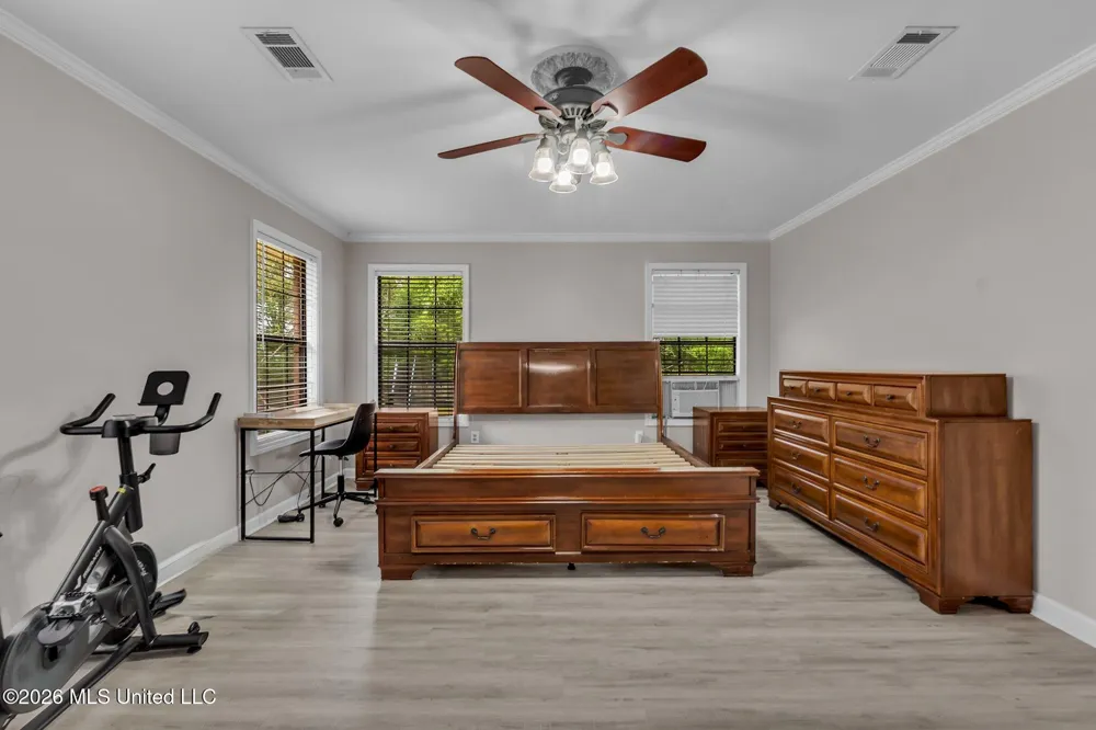 202 Moore Drive Batesville, MS 38606