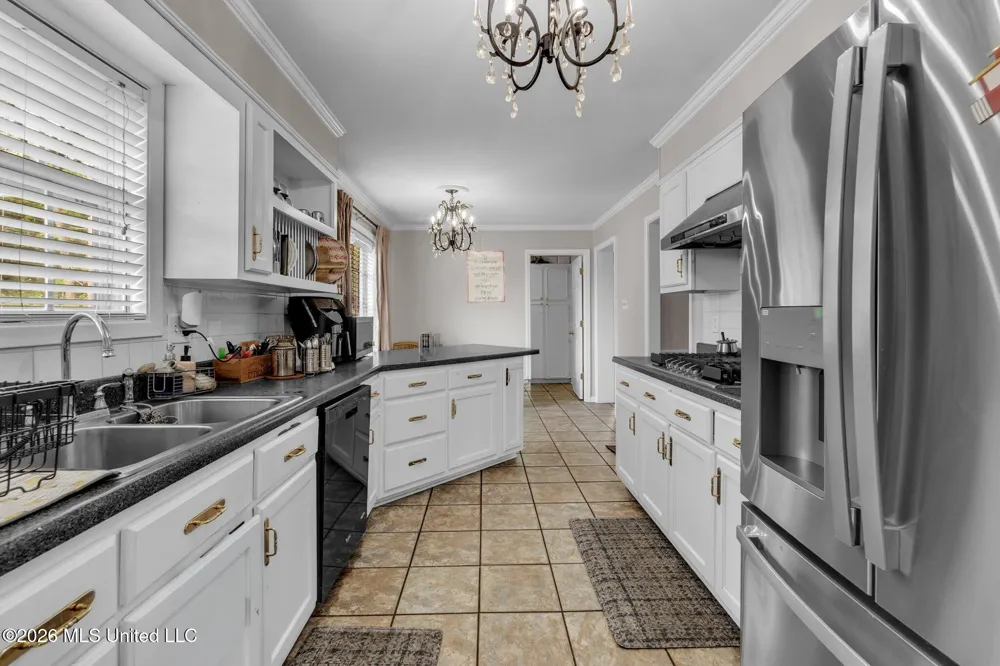 202 Moore Drive Batesville, MS 38606