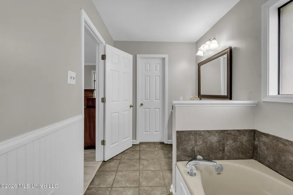 202 Moore Drive Batesville, MS 38606