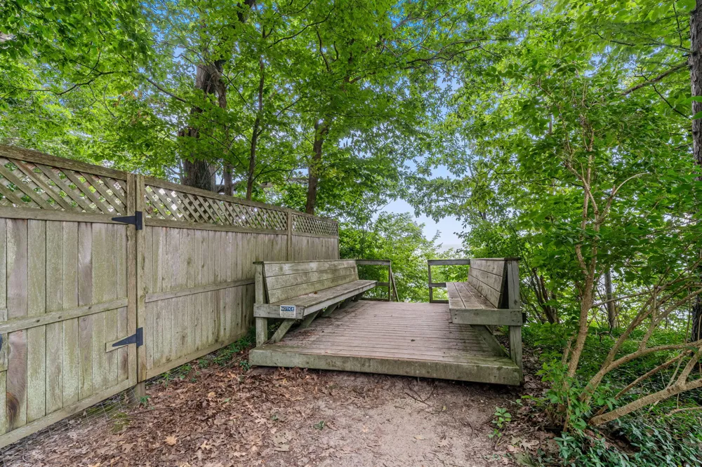 7126 Ridgeway Street Fennville, MI 49408