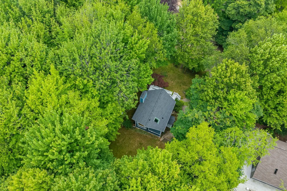 7126 Ridgeway Street Fennville, MI 49408