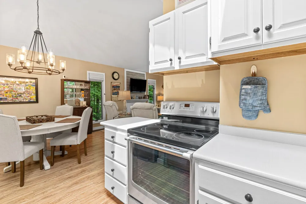 7126 Ridgeway Street Fennville, MI 49408