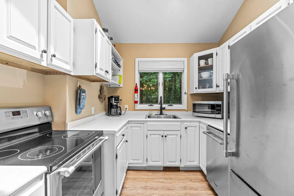 7126 Ridgeway Street Fennville, MI 49408
