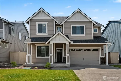 3106 Stephanie Loop NE