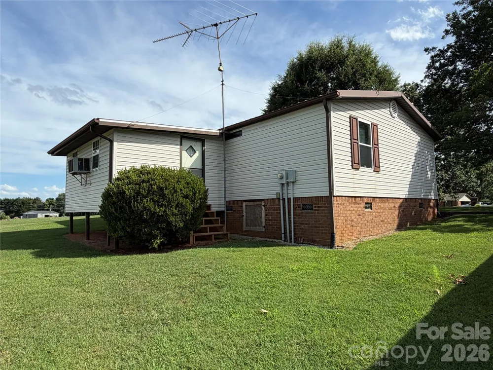 5720 Skyway Drive Conover, NC 28613