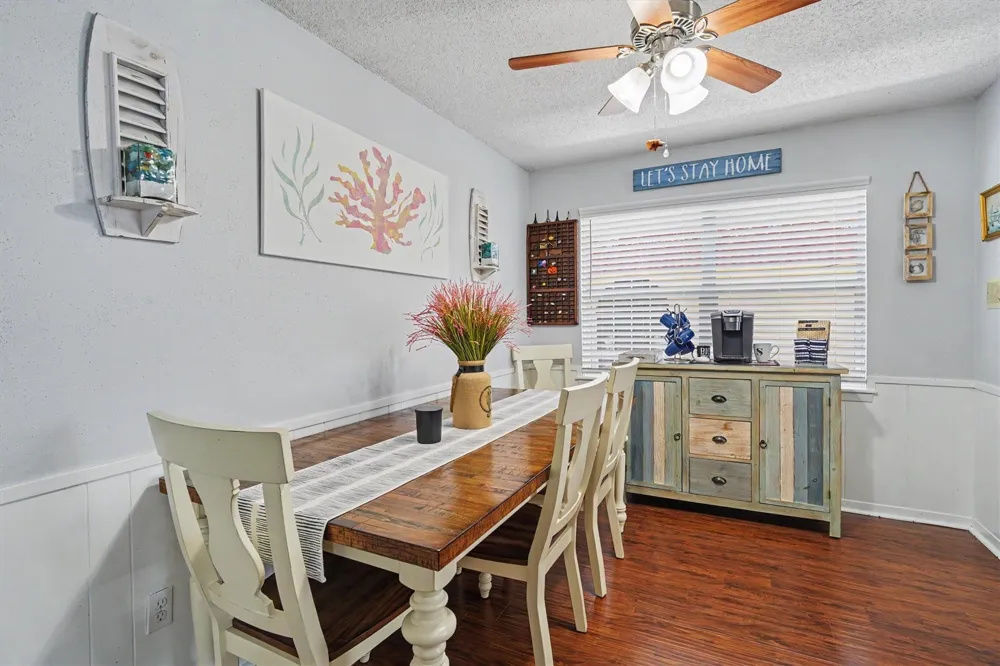 897 Bonita Street Bayou Vista, TX 77563