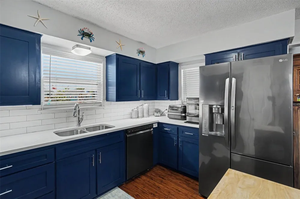 897 Bonita Street Bayou Vista, TX 77563