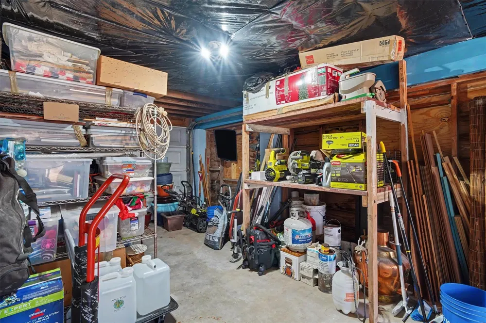 897 Bonita Street Bayou Vista, TX 77563