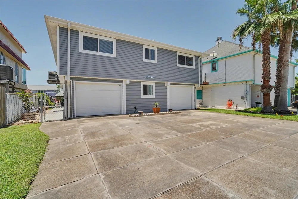 897 Bonita Street Bayou Vista, TX 77563