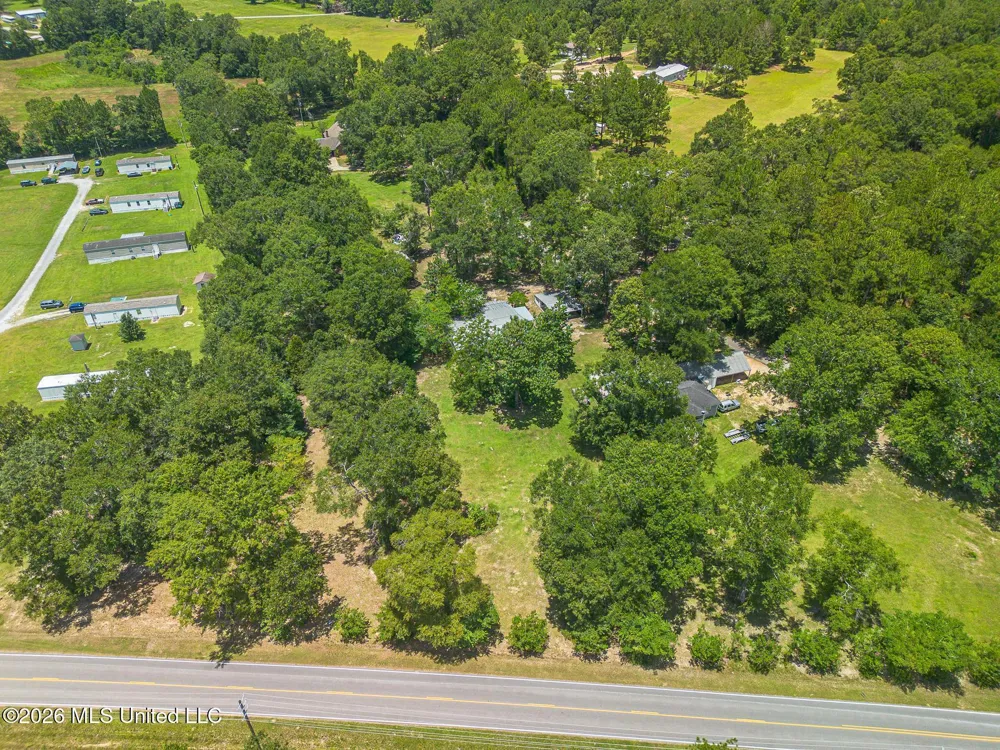 2229 Perkinston-silver Run Road Perkinston, MS 39573