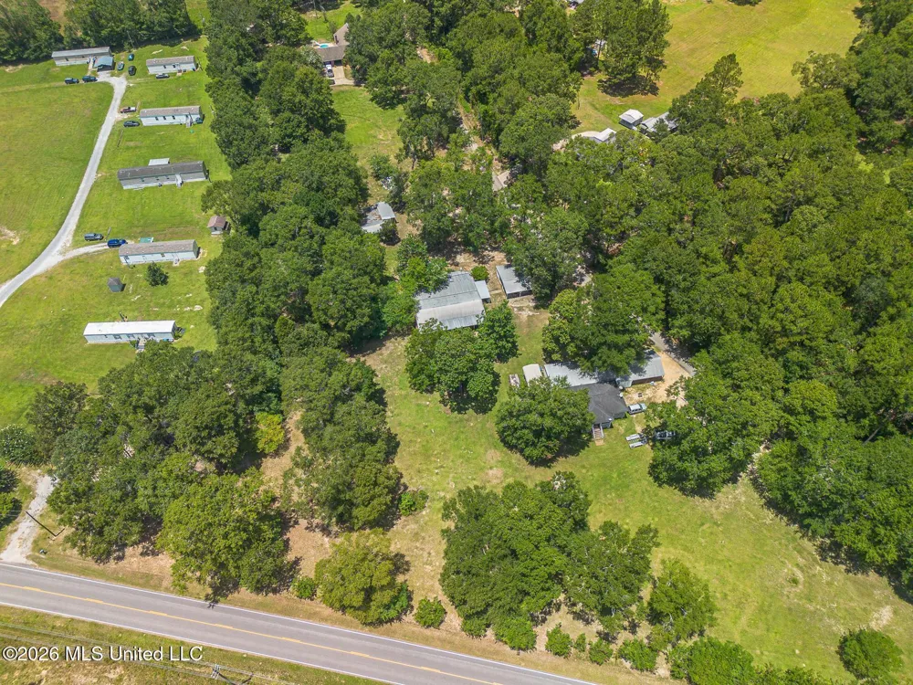 2229 Perkinston-silver Run Road Perkinston, MS 39573
