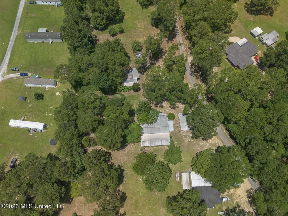 2229 Perkinston-silver Run Road Perkinston, MS 39573