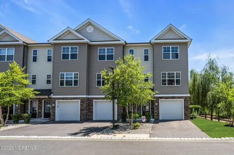 2 Berkeley Crossings Way