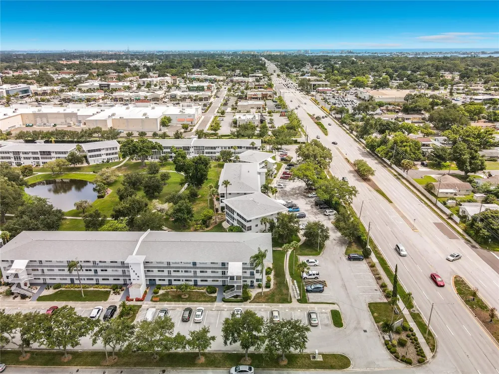 8101 113TH STREET #309 Seminole, FL 33772