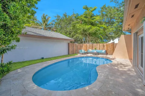 42 Birch Dr