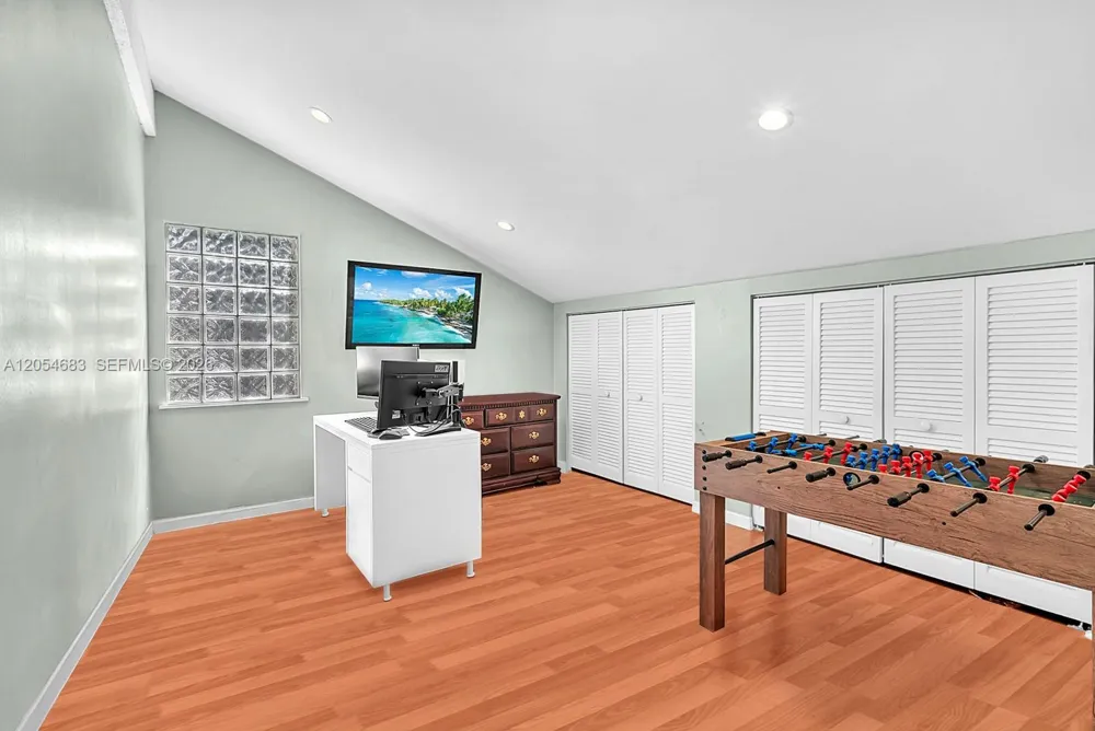 42 Birch Dr Cooper City, FL 33026