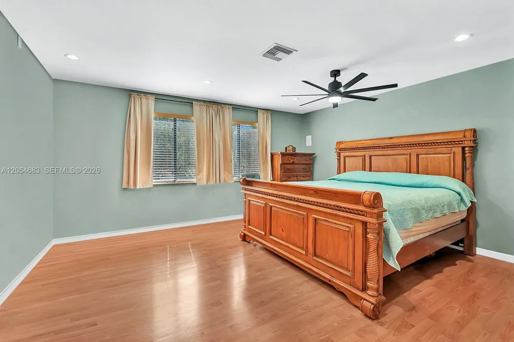 42 Birch Dr Cooper City, FL 33026
