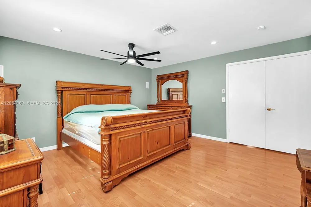 42 Birch Dr Cooper City, FL 33026