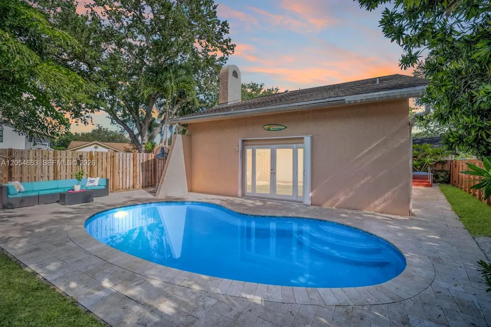 42 Birch Dr Cooper City, FL 33026