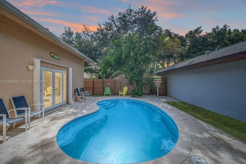 42 Birch Dr Cooper City, FL 33026