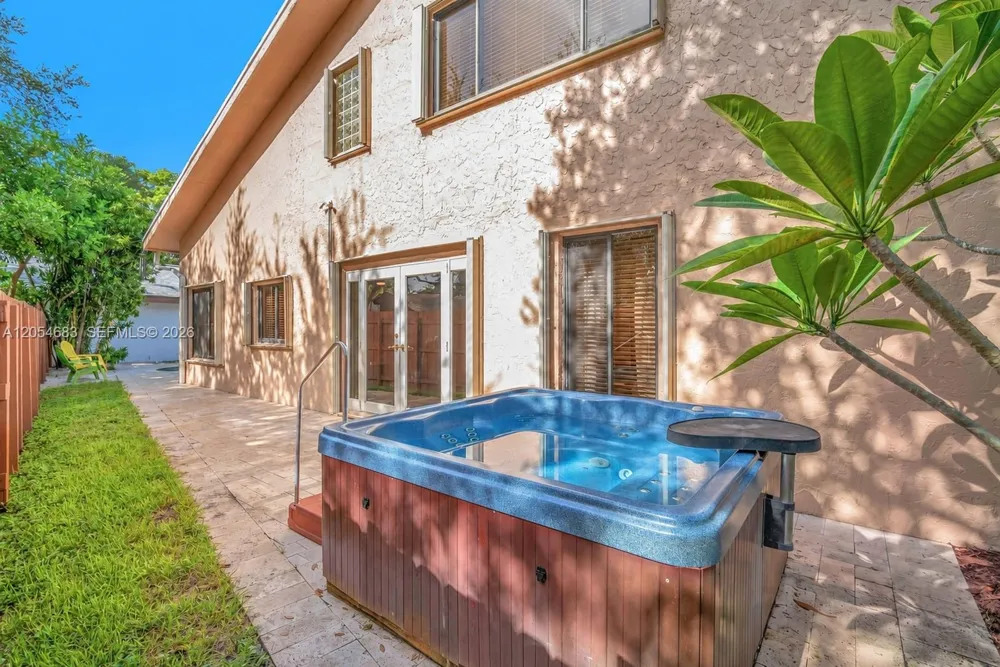 42 Birch Dr Cooper City, FL 33026