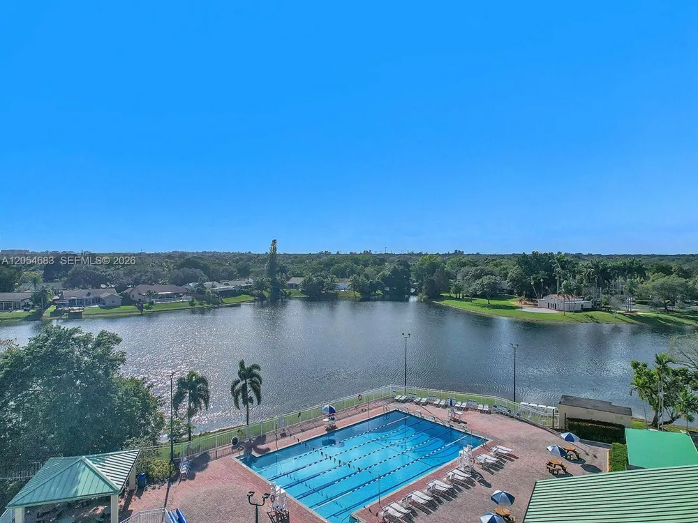 42 Birch Dr Cooper City, FL 33026