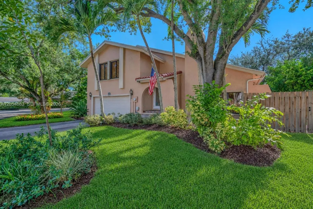 42 Birch Dr Cooper City, FL 33026