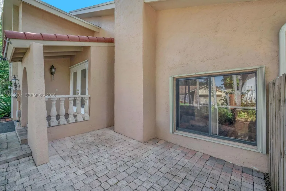 42 Birch Dr Cooper City, FL 33026