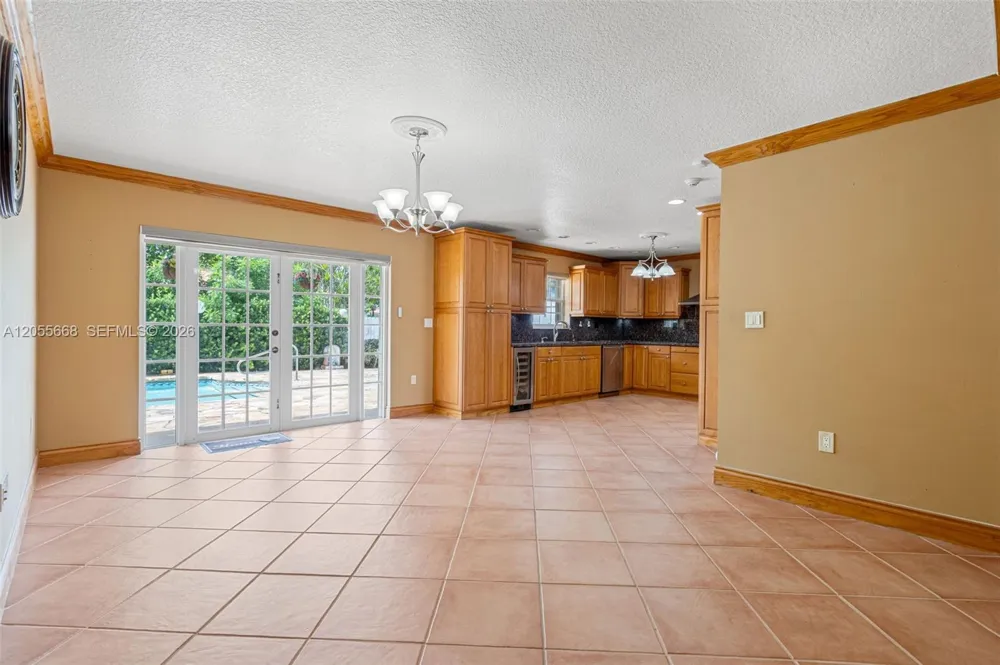 13390 SW 1st St Miami, FL 33184