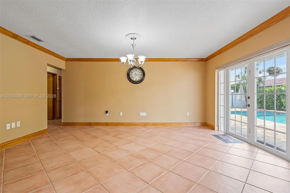 13390 SW 1st St Miami, FL 33184