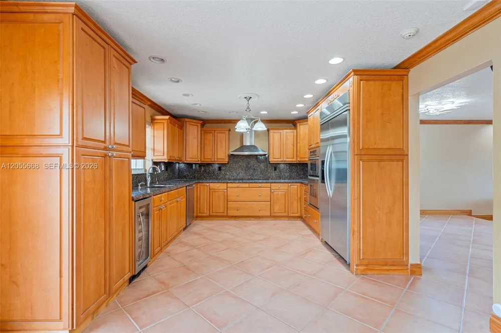 13390 SW 1st St Miami, FL 33184