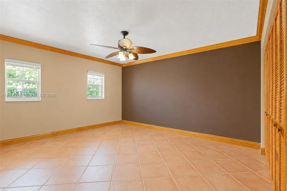13390 SW 1st St Miami, FL 33184