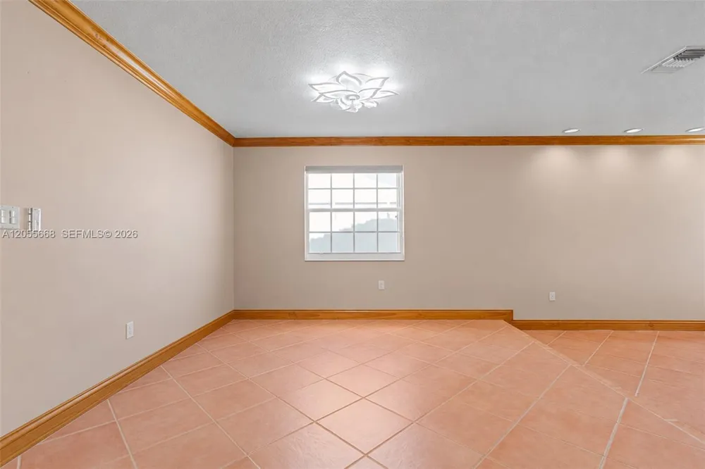 13390 SW 1st St Miami, FL 33184