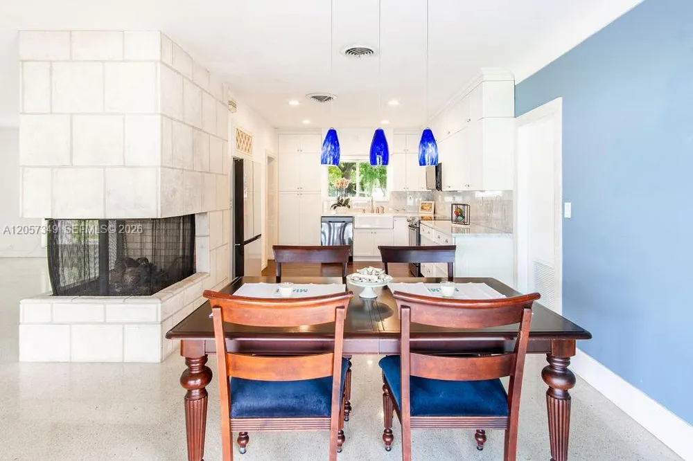 5711 SW 64th Ave South Miami, FL 33143