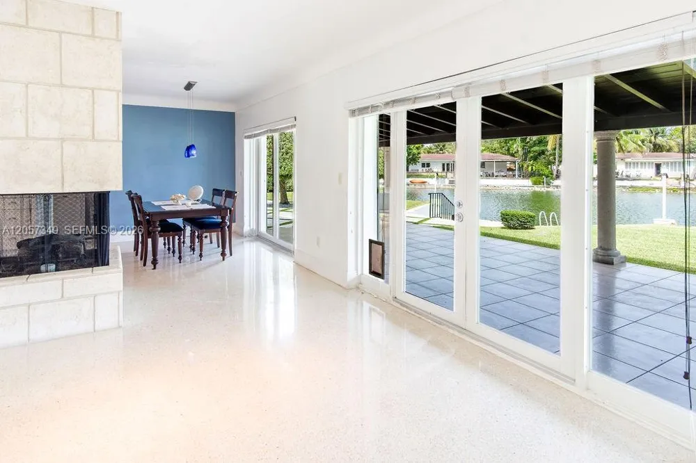 5711 SW 64th Ave South Miami, FL 33143