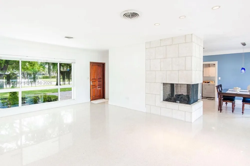 5711 SW 64th Ave South Miami, FL 33143