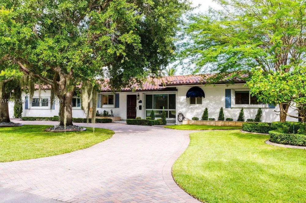 5711 SW 64th Ave South Miami, FL 33143