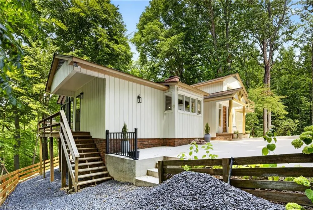 6809 Brookbank Road Summerfield, NC 27358