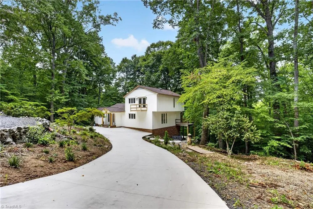 6809 Brookbank Road Summerfield, NC 27358